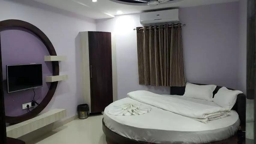 Hotel Surbhi Palace Gadarwara Narsinghpur Room photo